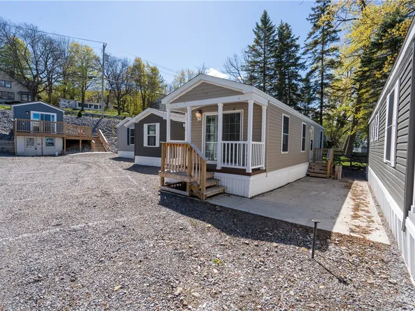 5118 E Lake Rd APT 8, Livonia, NY 14487