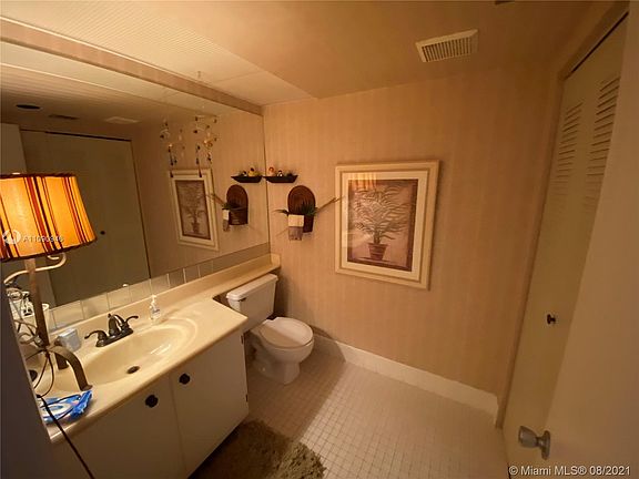 5th image of 1000 SW 125th Ave APT 204N