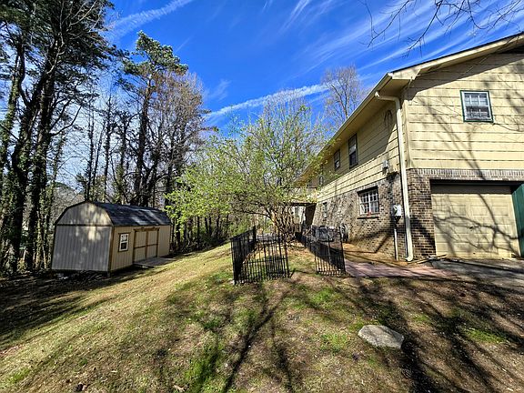 4th image of 2819 Vista Dr NW