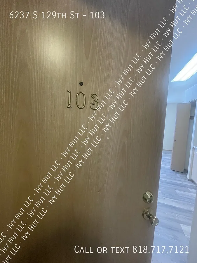 Studio, 1.0 bath, $999 — Photo 2