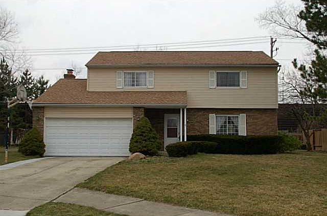 1st image of 215 Baker Lake Dr