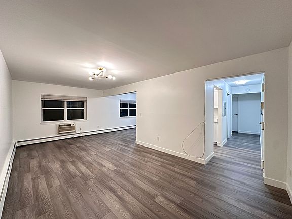 3rd image of 550 Washington Ave #4