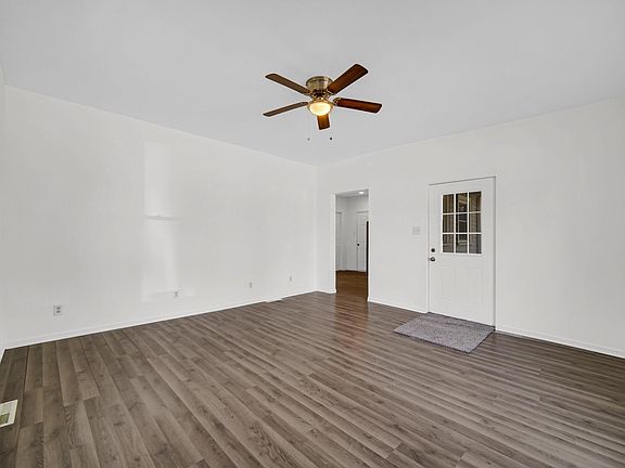 4th image of 355 W Jefferson St