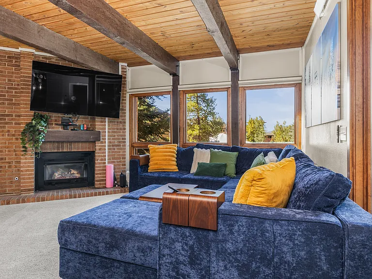 2700 Village Dr #F-101 — Photo 37