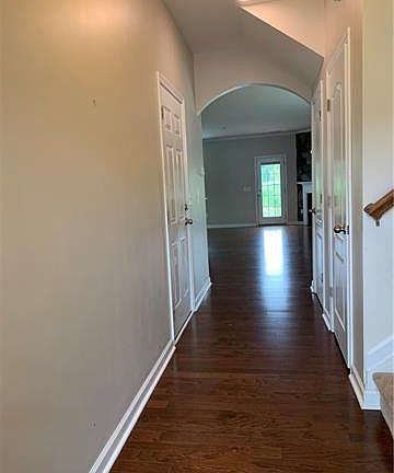 2nd image of 3229 Yarmouth Ln