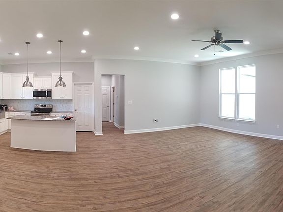5th image of 102 Woody Creek Ct