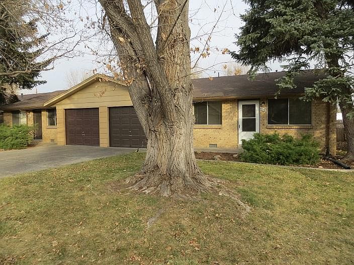 4840 Field Court (right side of duplex)