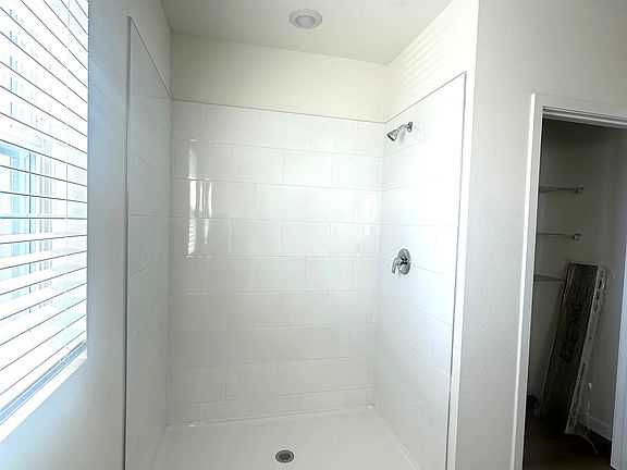 5th image of 3894 Royal Azalea Way