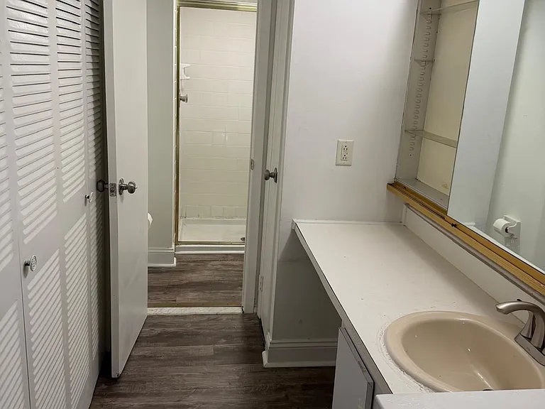 7538 Roosevelt Blvd #2 — Photo 6