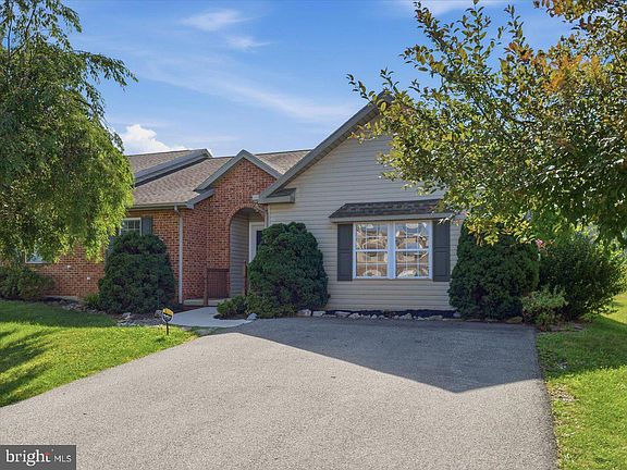 3rd image of 11470 Nicole Dr