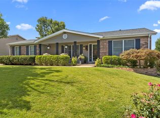 1098 Teson Rd, Hazelwood, MO 63042