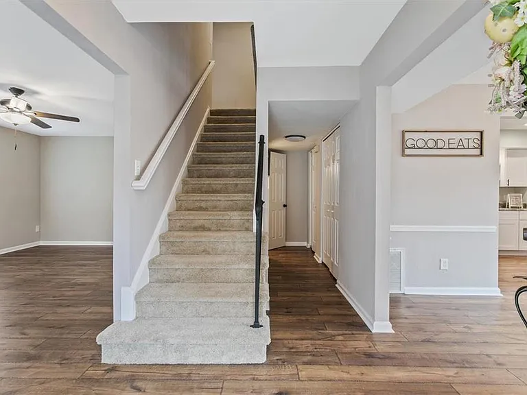623 Redhorse Ln — Photo 6