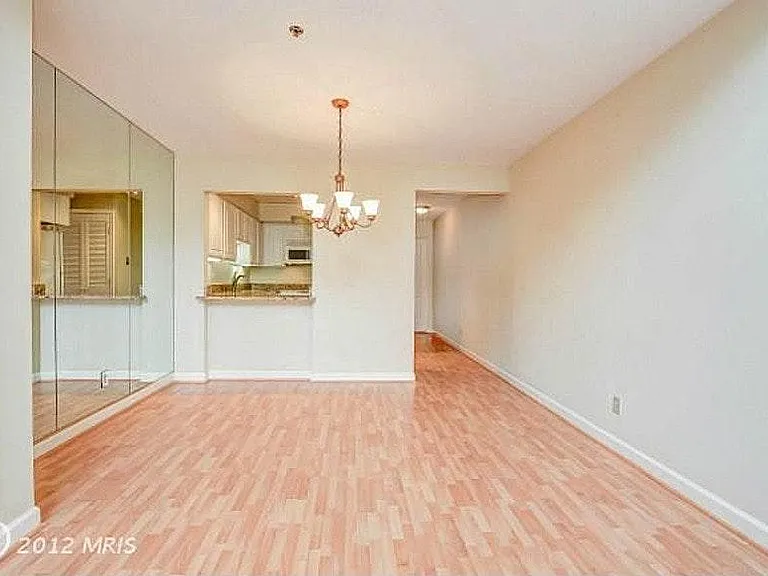 Dining room & kitchen