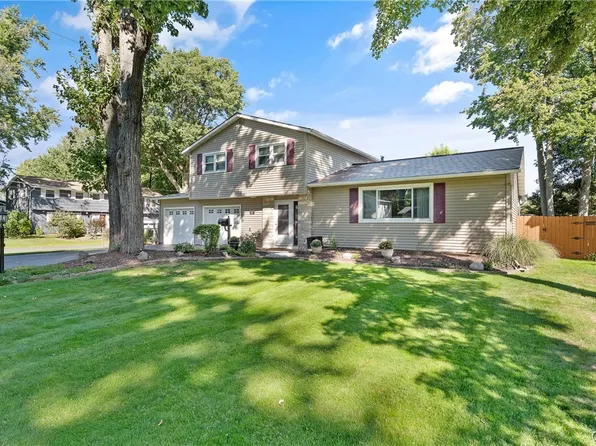 301 Catherine St, North Syracuse, NY 13212