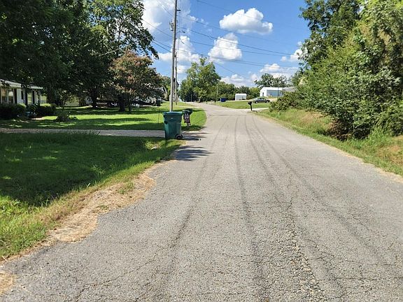 4th image of Belden Pike