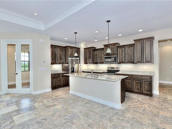 3rd image of 445 NW 37th Pl