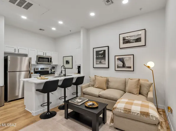 2018 E River Rd Unit 201, Tucson, AZ 85718