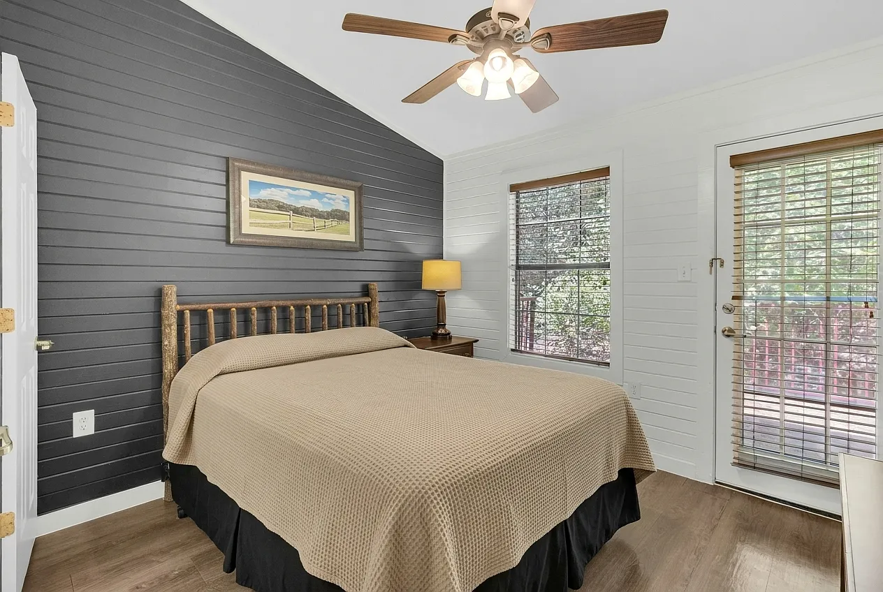 2 bed, 713 sqft, $1,250 — Photo 1