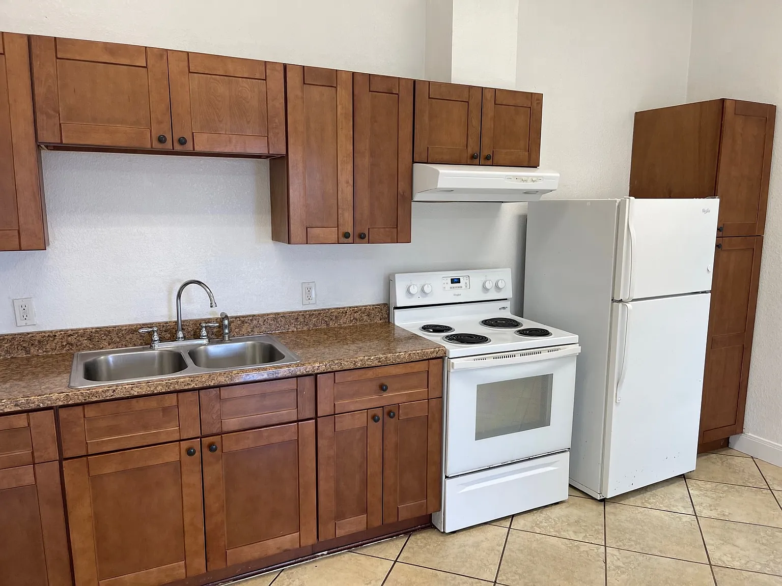 Studio, 450 sqft, $750 — Photo 3