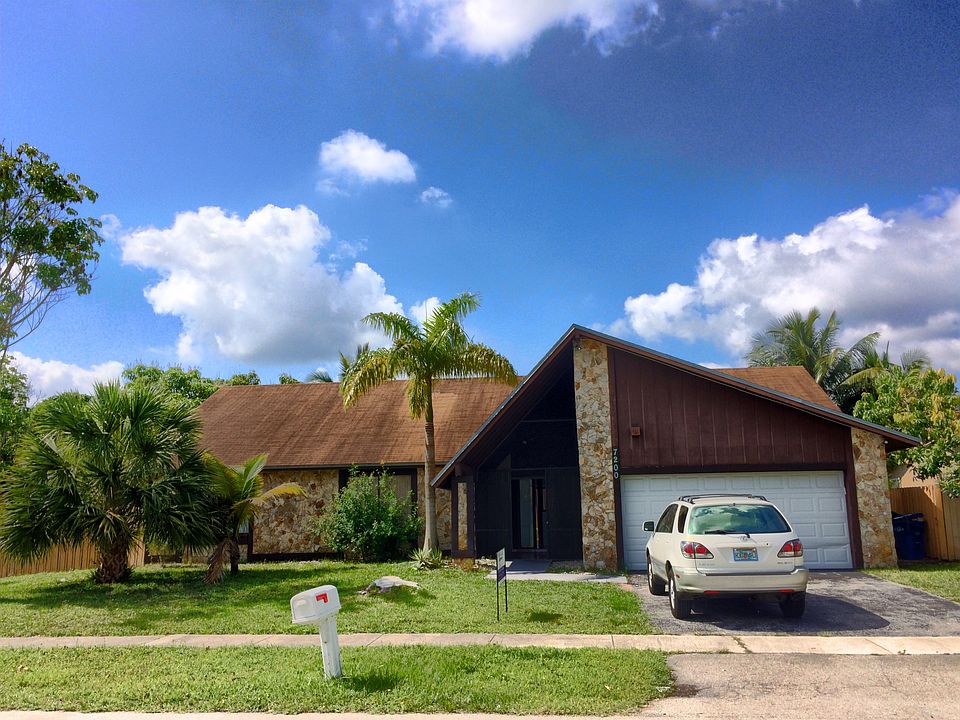 1st image of 7200 NW 45th Ct