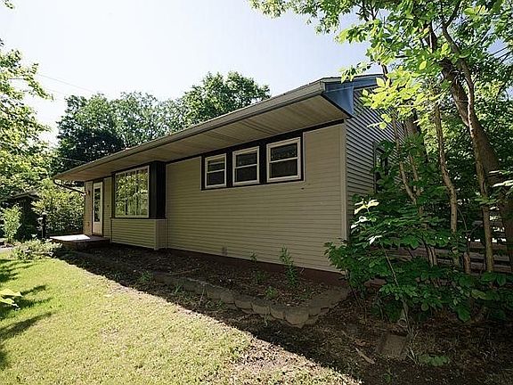 3rd image of 2419 Haisley Dr