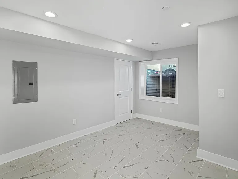 1302 N Marshall St #2 — Photo 25