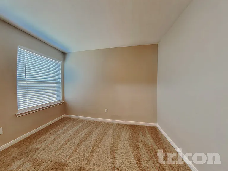 7715 Vacek Meadows Loop — Photo 9