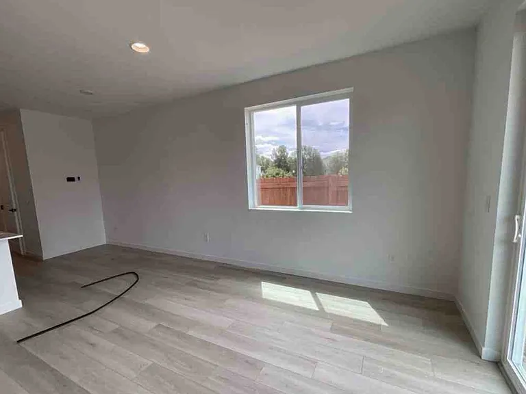 17828 NW 10th Pl #17828 — Photo 32