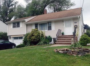 156 Little Falls Rd, Cedar Grove, NJ 07009