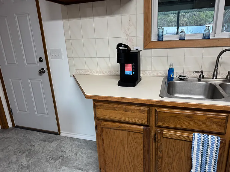 6512 N Royal Dr — Photo 3