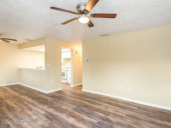 5th image of 112 McNeela Dr #112