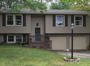 910 Kenner Dr, Medina, OH