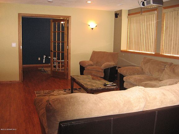 3rd image of 2485 Liinhaven Pl NE