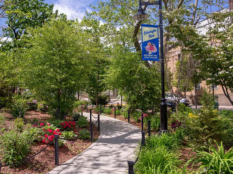 Washington Park - with multiple tennis and basketball courts