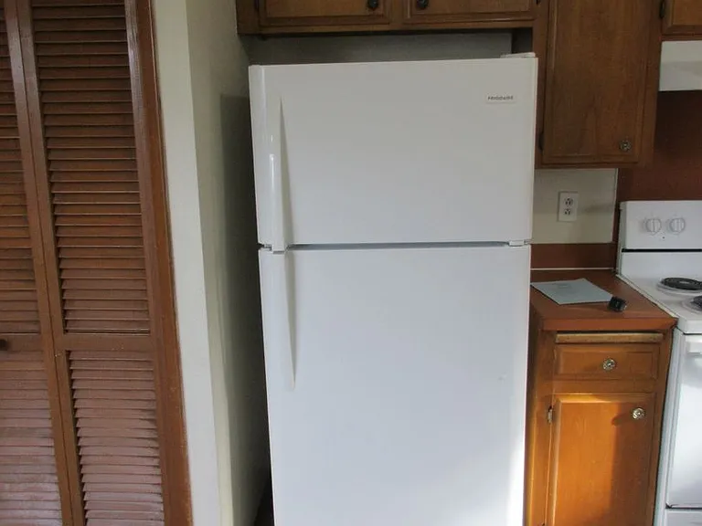 1/2 Off 1st Month's Rent - Two Bedroom w/ Garage — Photo 6