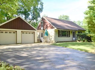 S45W22339 Quinn Rd, Waukesha, WI 53189