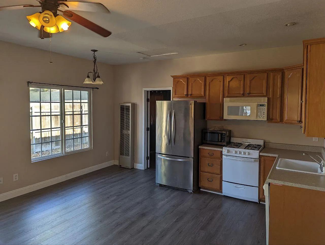1725 Coyote Ct — Photo 4