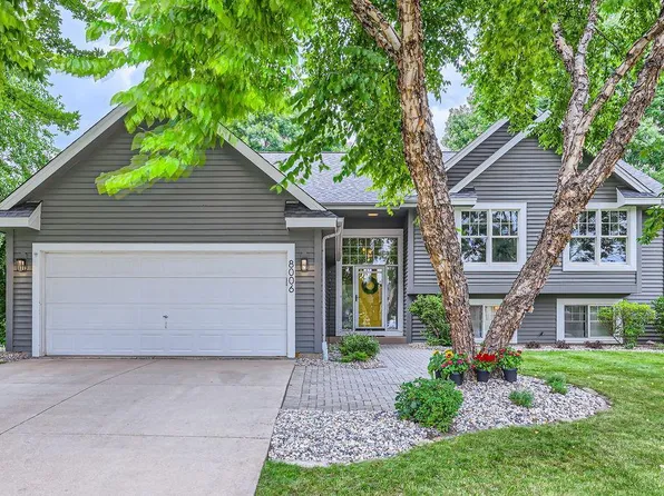 8006 Hemlock Cir, Eden Prairie, MN 55347
