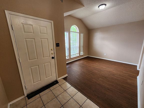 3rd image of 4821 Eagle Trace Dr