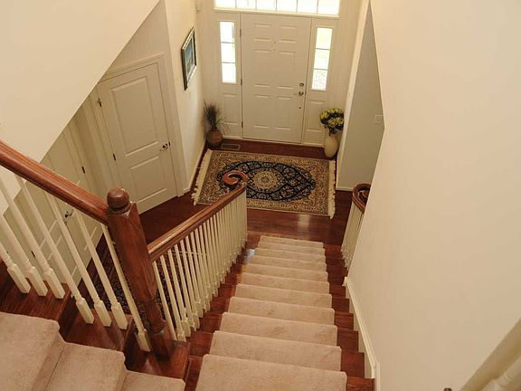 Foyer Upper-level