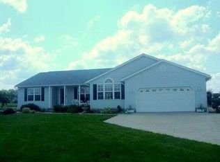 2245 E Sterling Rd, Creston, OH 44217
