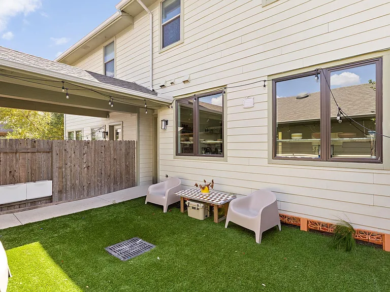 4633 Mattie St — Photo 32