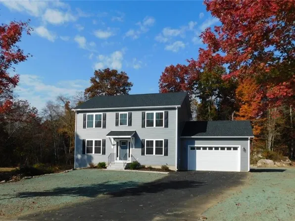 40 Hopkinton Hill Rd, Hope Valley, RI 02832