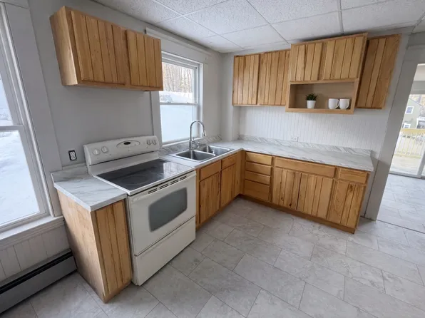 (undisclosed Address), Auburn, ME 04210