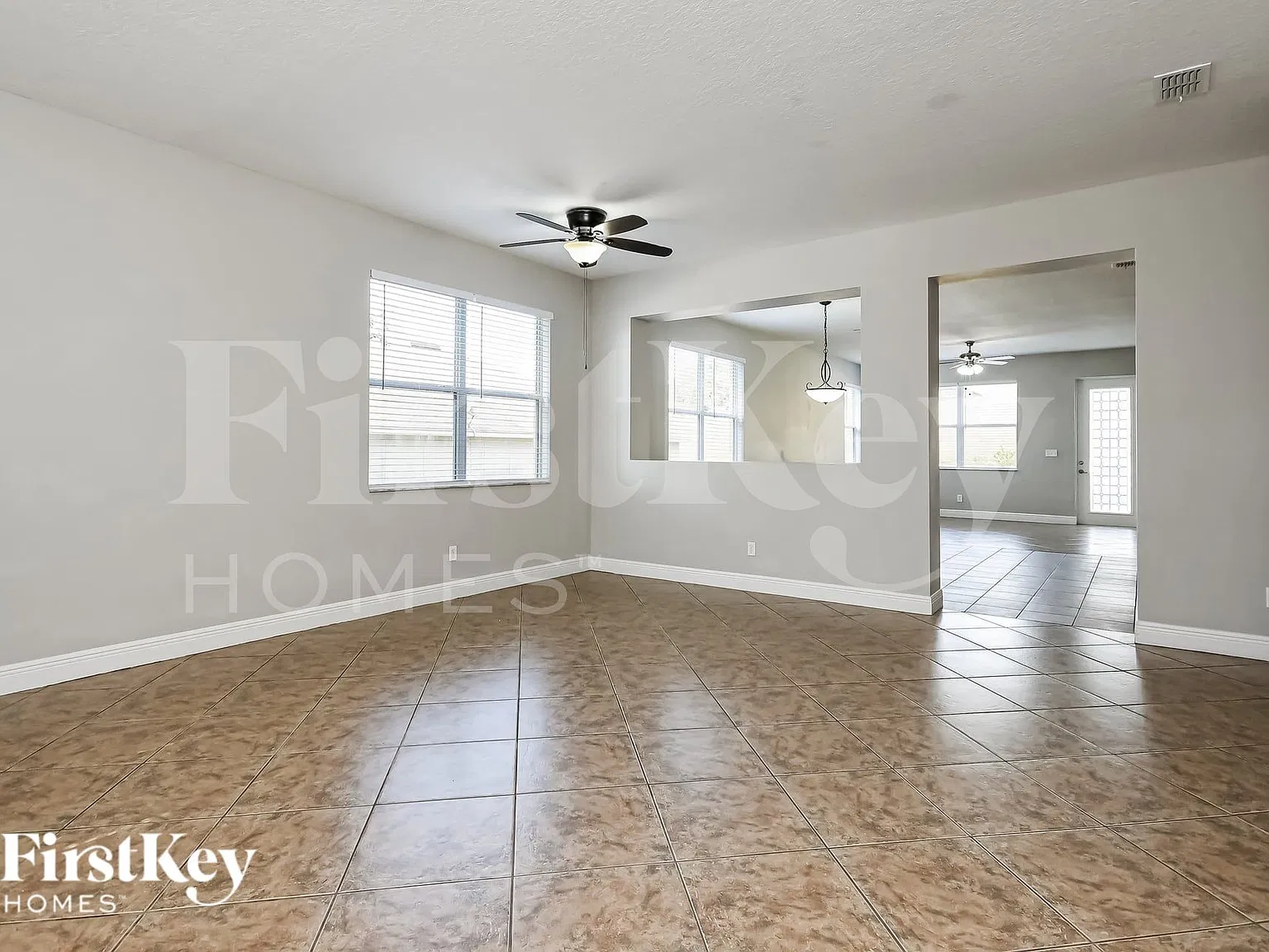 3 bed, 2.0 bath, 2236 sqft, $2,580 — Photo 3