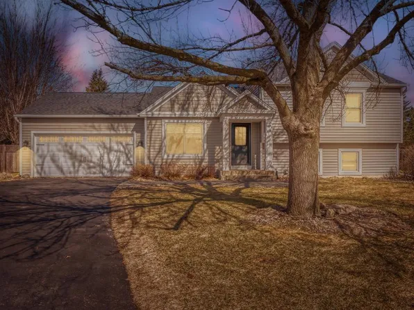 3183 Copper Oaks Pl, Woodbury, MN 55125