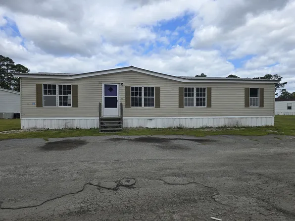 926 Hollywood Dr Lot 48, Hinesville, GA 31313