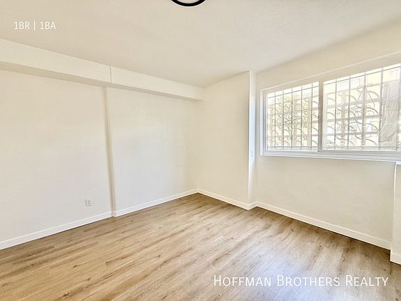2nd image of 401 S Saint Andrews Pl #1B