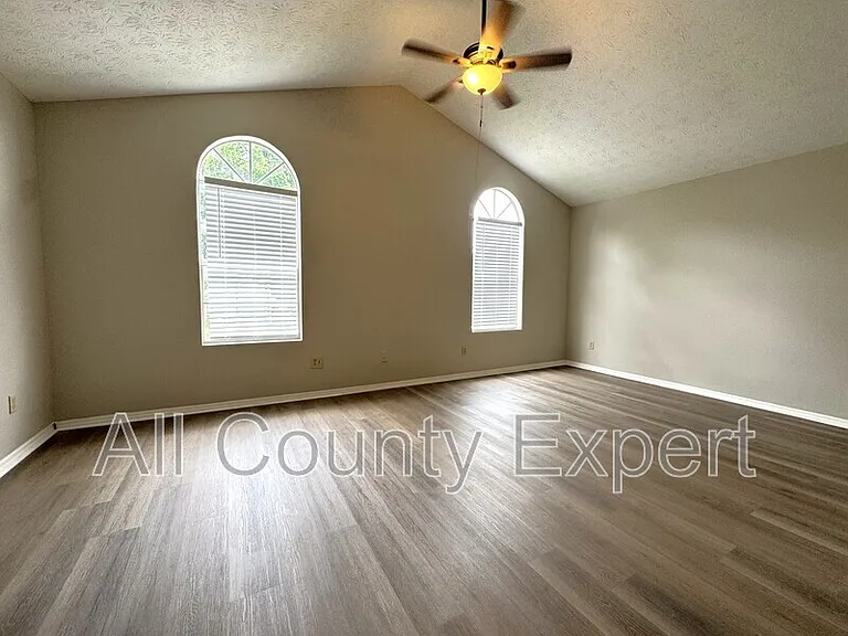 7156 Lone Oak Way — Photo 11