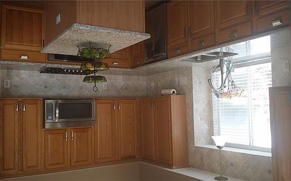 5th image of 3606 Oleander Dr